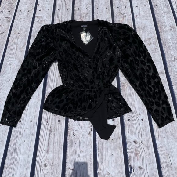 EXPRESS Metallic Leopard Wrap Front Bow Top Small - Picture 3 of 10